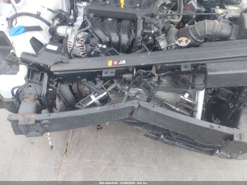 2025 Hyundai Venue VIN KMHRC8A37SU387112 IAAI salvage auction — FRONT END, Salvage Title, sold $2,550 on 2026-07-18 (photo 6)