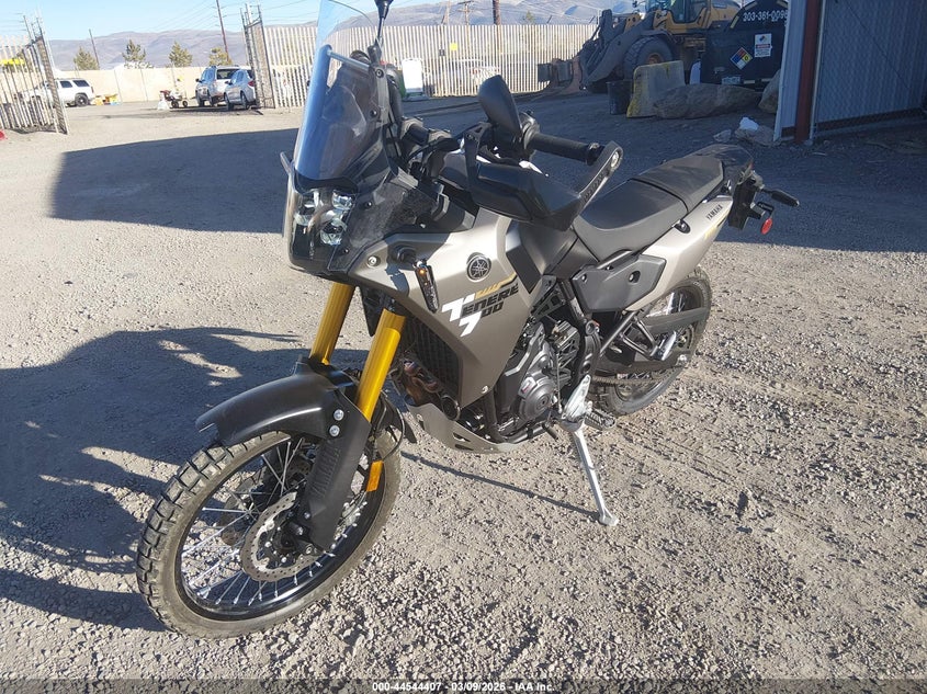 2025 Yamaha VIN JYADM17E7SA001023 IAAI salvage auction — RIGHT SIDE, Salvage Title, sold $7,100 on 2026-07-15 (photo 2)