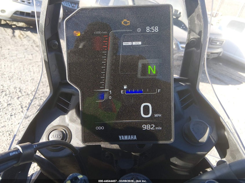 2025 Yamaha VIN JYADM17E7SA001023 IAAI salvage auction — RIGHT SIDE, Salvage Title, sold $7,100 on 2026-07-15 (photo 7)