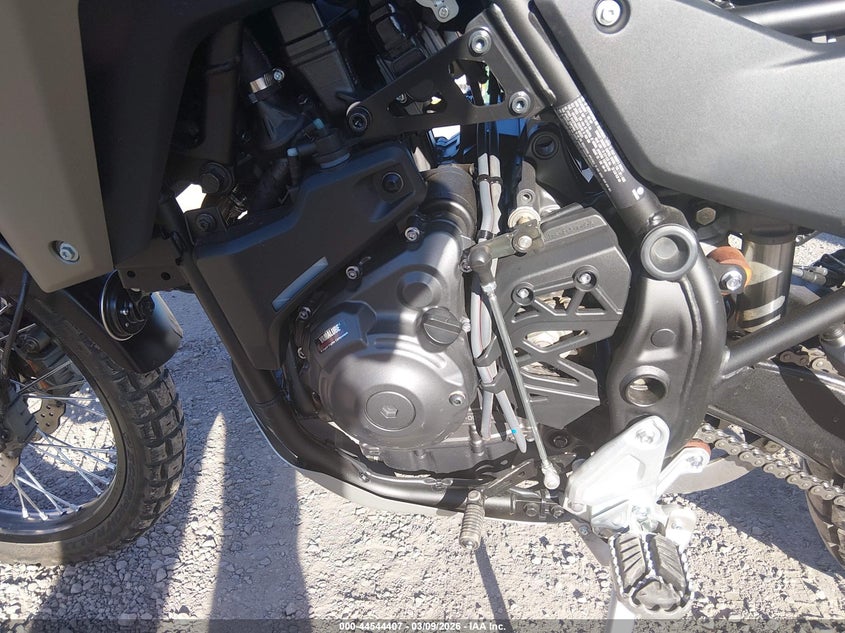 2025 Yamaha VIN JYADM17E7SA001023 IAAI salvage auction — RIGHT SIDE, Salvage Title, sold $7,100 on 2026-07-15 (photo 9)