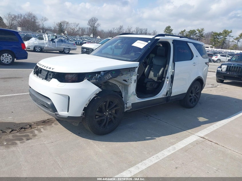 2019 Land rover Discovery VIN SALRT2RV5K2402282 IAAI salvage auction — SIDE, Salvage Title, sold $8,000 on 2026-07-24 (photo 2)
