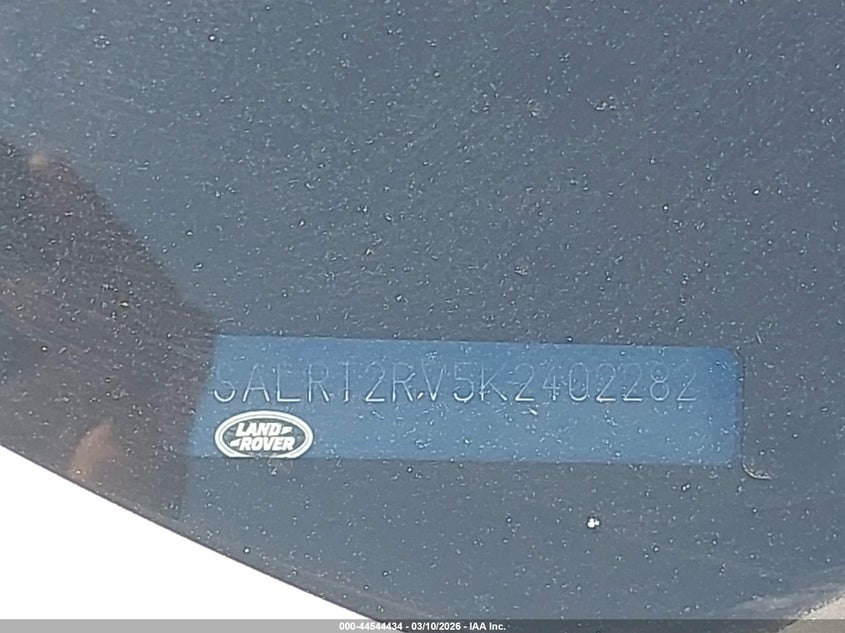 2019 Land rover Discovery VIN SALRT2RV5K2402282 IAAI salvage auction — SIDE, Salvage Title, sold $8,000 on 2026-07-24 (photo 9)