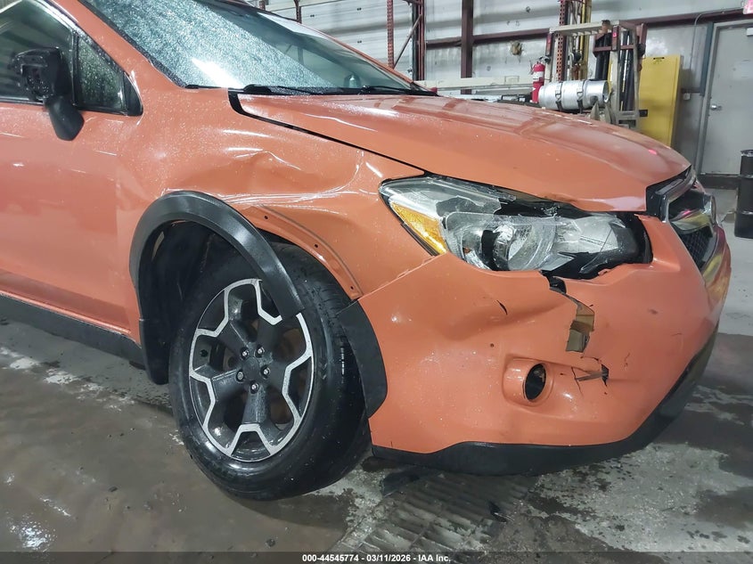 2014 Subaru Xv VIN JF2GPAVC8E8203599 IAAI salvage auction — RIGHT FRONT, Salvage Title, sold $625 on 2026-07-06 (photo 6)