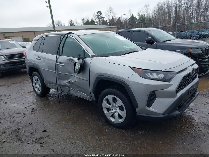 2022 Toyota Rav 4 VIN 2T3F1RFV8NC300937 — IAAI salvage auction photo