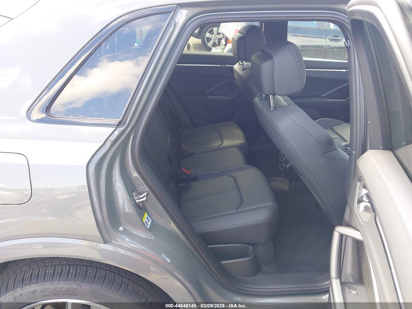 2025 Audi Q3 VIN WA1DECF31S1098288 IAAI salvage auction — LEFT FRONT, Salvage Title, sold $12,900 on 2026-07-30 (photo 8)