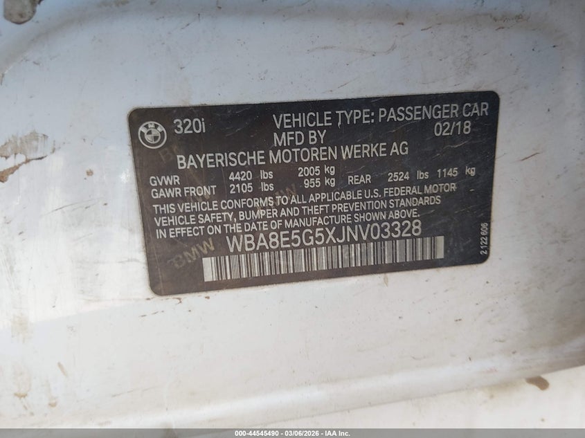2018 BMW 3er VIN WBA8E5G5XJNV03328 IAAI salvage auction — LEFT SIDE, Salvage (New Mexico), sold $275 on 2026-07-20 (photo 9)