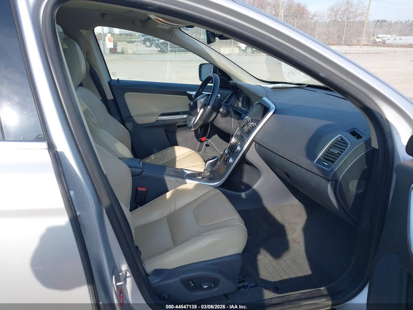 2017 Volvo Xc60 VIN YV440MDR7H2166756 IAAI salvage auction — LEFT FRONT, Salvage Title, sold $4,200 on 2026-07-24 (photo 5)