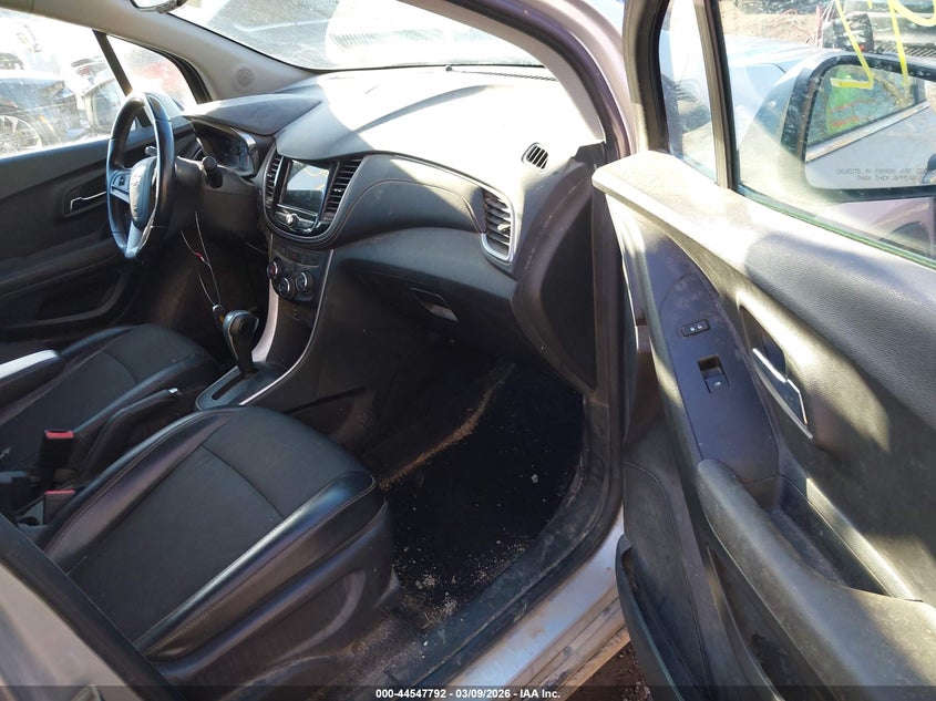 2018 Chevrolet Trax VIN KL7CJPSB8JB710462 IAAI salvage auction — FRONT END, Clear (Indiana), sold $1,100 on 2026-07-22 (photo 5)