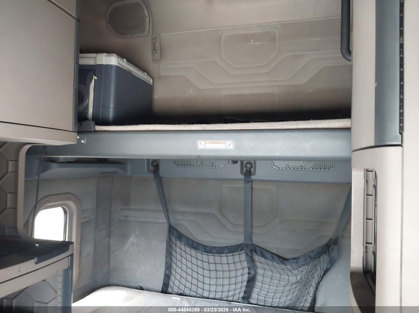 2014 Freightliner Cascadia 125 VIN 3AKJGLDR5ESFJ7486 IAAI salvage auction — REAR END, Salvage (Missouri), sold $4,500 on 2026-07-31 (photo 6)