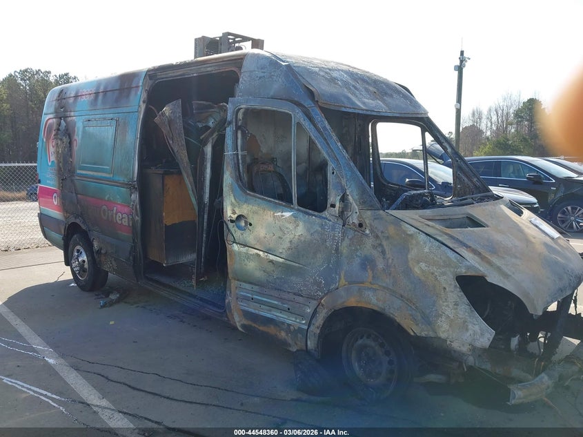 2007 Dodge Sprinter VIN WD0PE845975224344 IAAI salvage auction — TOTAL BURN, Junk Receipt (North Carolina), sold $25 on 2026-07-22 (photo 1)