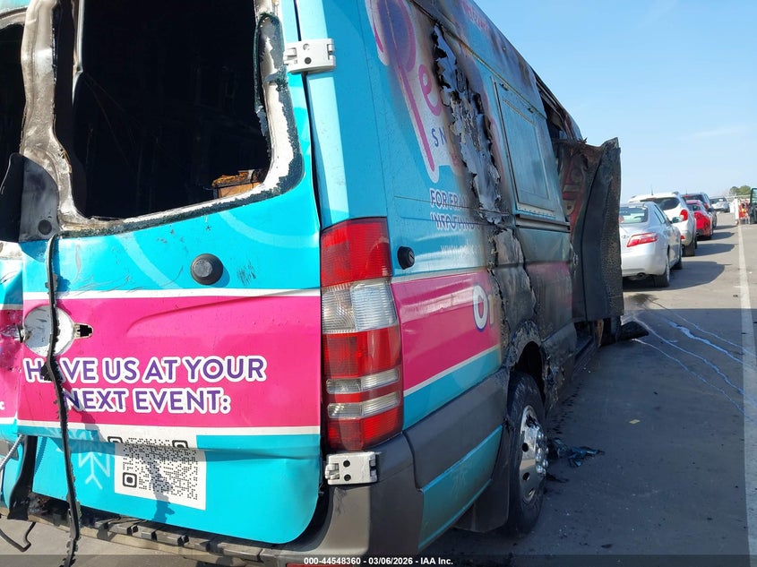 2007 Dodge Sprinter VIN WD0PE845975224344 IAAI salvage auction — TOTAL BURN, Junk Receipt (North Carolina), sold $25 on 2026-07-22 (photo 4)