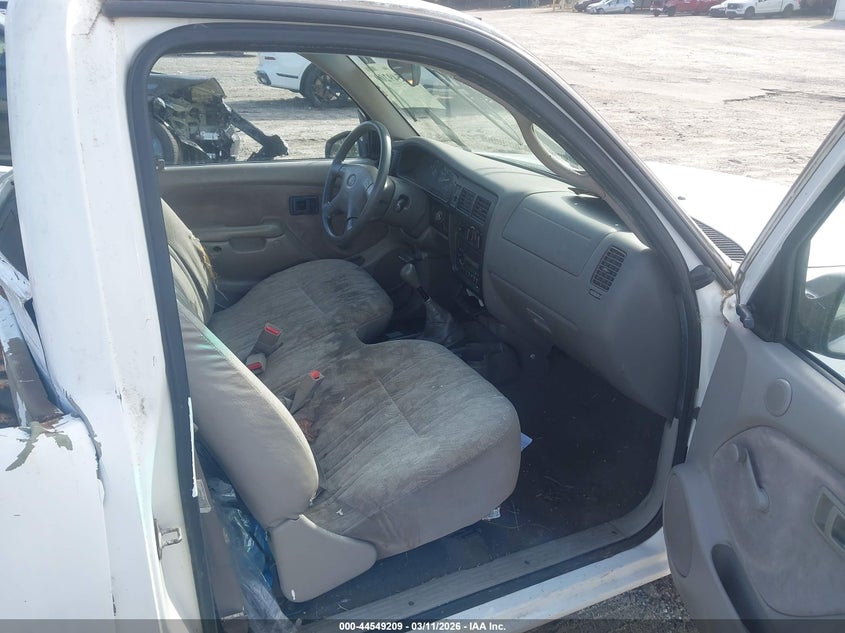 2001 Toyota Tacoma VIN 5TENL42N91Z722548 IAAI salvage auction — REAR END, Salvage (Georgia), sold $1,800 on 2026-07-31 (photo 5)