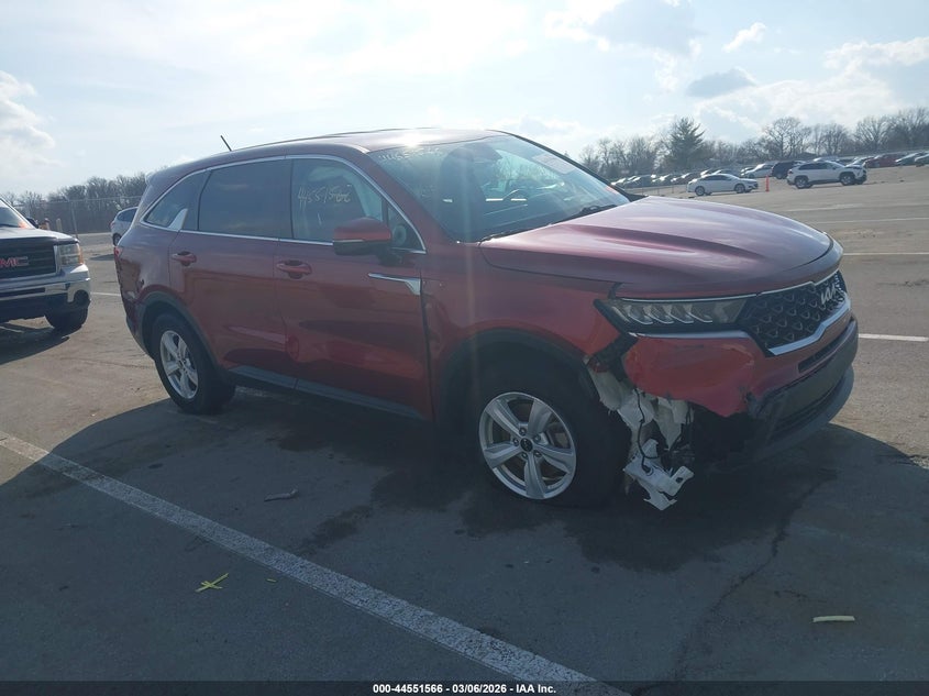 2023 Kia Sorento VIN 5XYRG4LC7PG209806 IAAI salvage auction — LEFT FRONT, Salvage (Kentucky), sold $6,400 on 2026-07-31 (photo 1)