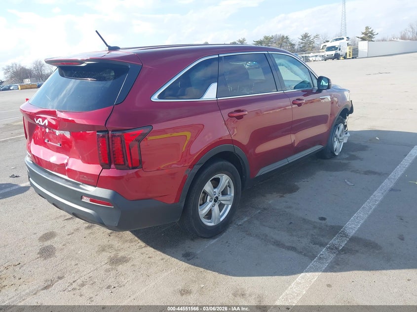 2023 Kia Sorento VIN 5XYRG4LC7PG209806 IAAI salvage auction — LEFT FRONT, Salvage (Kentucky), sold $6,400 on 2026-07-31 (photo 4)