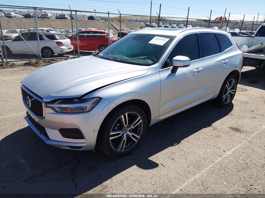 2018 Volvo Xc60 VIN LYV102RK8JB117611 IAAI salvage auction — RIGHT FRONT, Salvage Title, sold $3,800 on 2026-07-30 (photo 2)