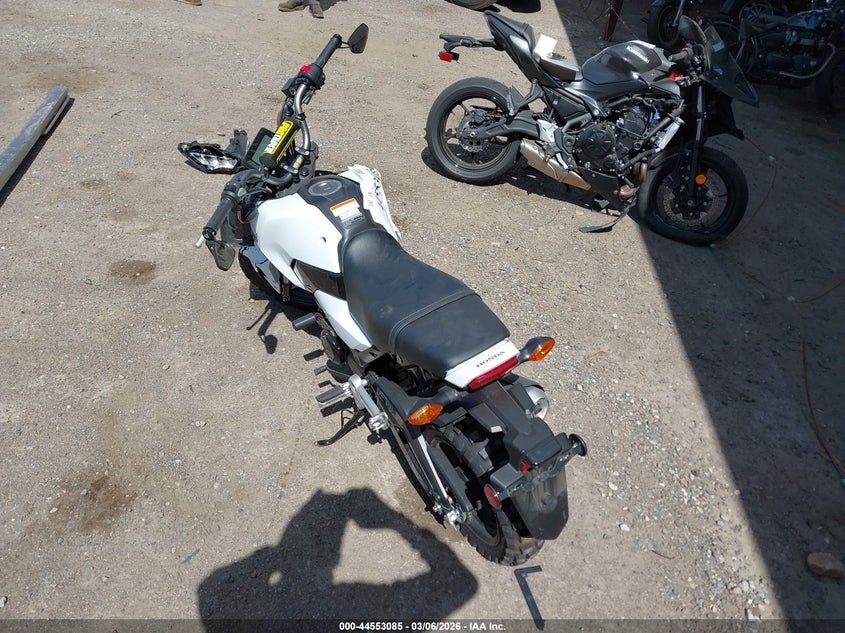 2025 Honda Grom VIN MLHJC9251S5300903 IAAI salvage auction — FRONT END, Salvage Title, sold $675 on 2026-07-06 (photo 3)