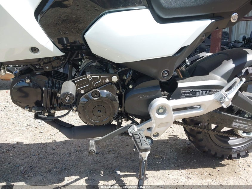 2025 Honda Grom VIN MLHJC9251S5300903 IAAI salvage auction — FRONT END, Salvage Title, sold $675 on 2026-07-06 (photo 9)
