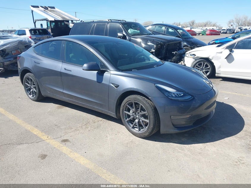 2019 Tesla Model 3 VIN 5YJ3E1EA7KF322760 IAAI salvage auction — LEFT FRONT, Salvage Title, sold $4,925 on 2026-07-23 (photo 1)