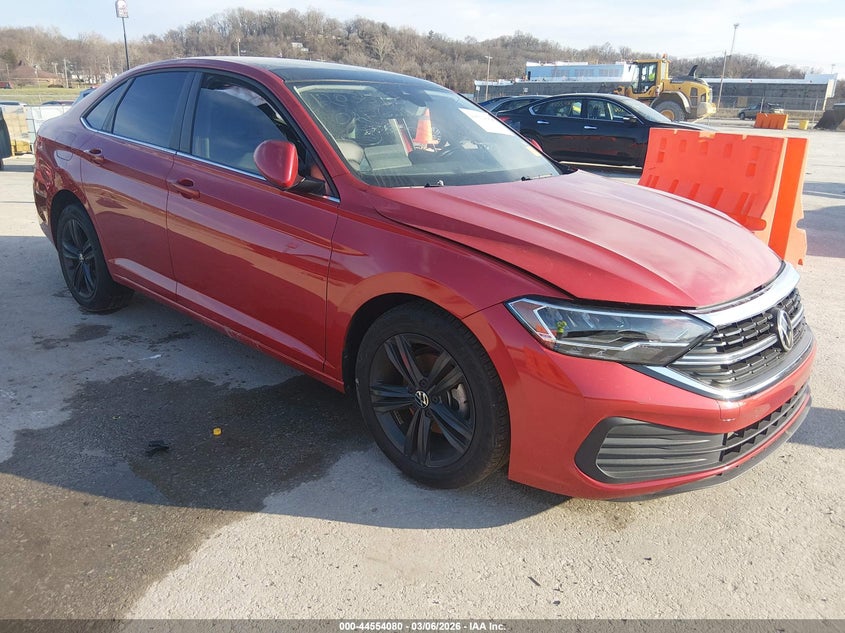 2022 Volkswagen Jetta VIN 3VW7M7BU8NM011325 IAAI salvage auction — LEFT FRONT, Salvage Title, sold $2,900 on 2026-08-11 (photo 1)