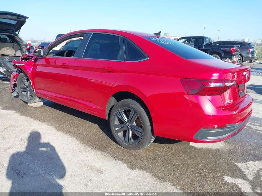 2022 Volkswagen Jetta VIN 3VW7M7BU8NM011325 IAAI salvage auction — LEFT FRONT, Salvage Title, sold $2,900 on 2026-08-11 (photo 3)