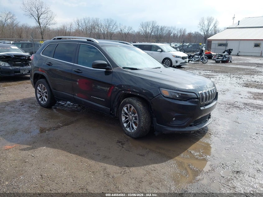 2020 Jeep Cherokee VIN 1C4PJLLB8LD577754 IAAI salvage auction — FRONT END, Salvage (Ohio), sold $2,800 on 2026-08-03 (photo 1)