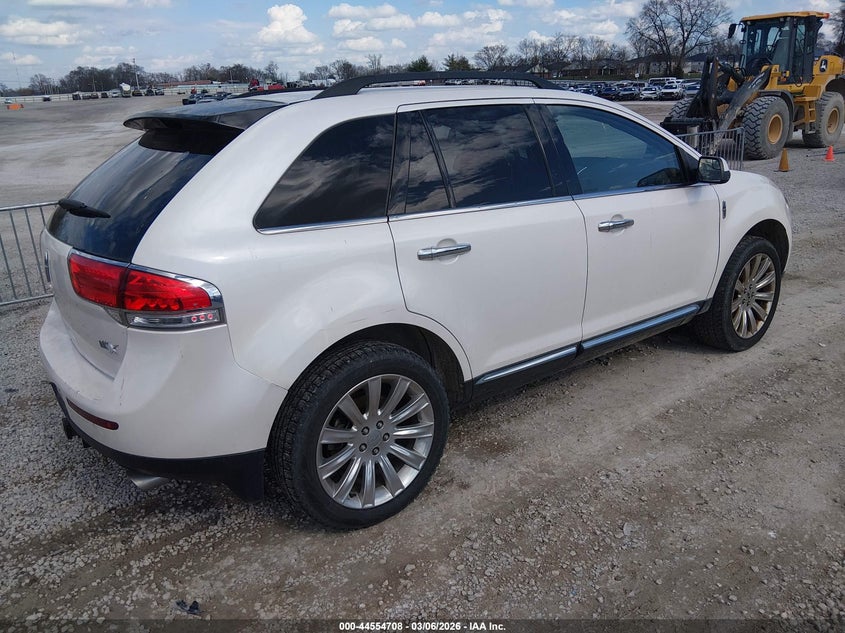 2011 Lincoln Mkx VIN 2LMDJ6JK8BBJ28893 IAAI salvage auction — LEFT SIDE, Salvage (Kentucky), sold $600 on 2026-07-18 (photo 4)