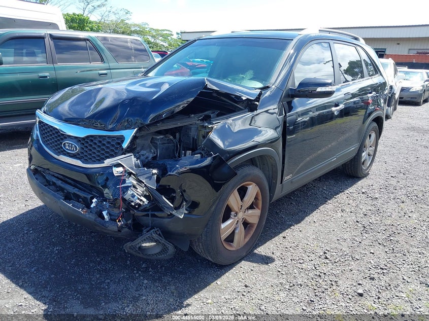 2013 Kia Sorento VIN 5XYKUDA20DG374838 IAAI salvage auction — LEFT FRONT, Salvage Title, sold $75 on 2026-07-28 (photo 2)