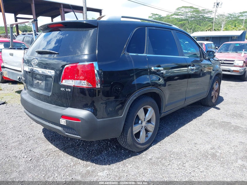 2013 Kia Sorento VIN 5XYKUDA20DG374838 IAAI salvage auction — LEFT FRONT, Salvage Title, sold $75 on 2026-07-21 (photo 4)