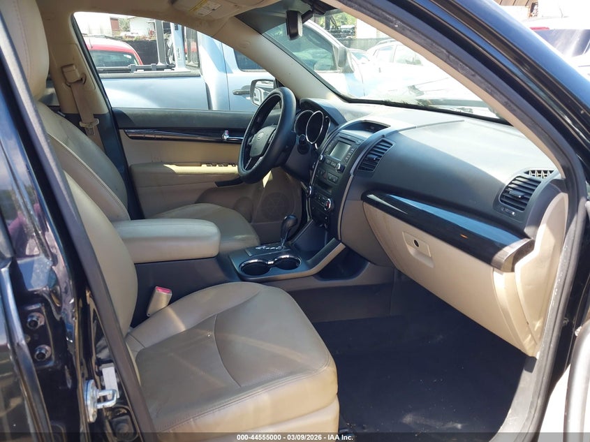 2013 Kia Sorento VIN 5XYKUDA20DG374838 IAAI salvage auction — LEFT FRONT, Salvage Title, sold $75 on 2026-07-21 (photo 5)