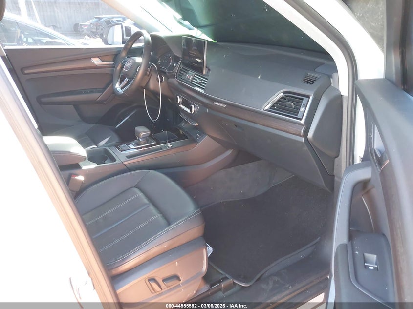2024 Audi Q5 VIN WA1ABAFY4R2144826 IAAI salvage auction — RIGHT REAR, Salvage Title, sold $12,100 on 2026-07-29 (photo 5)
