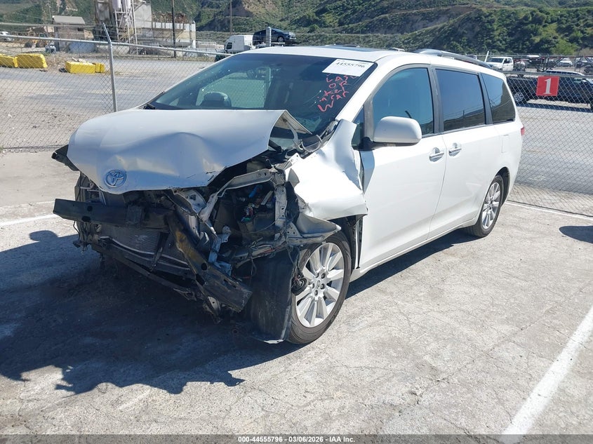 2011 Toyota Sienna VIN 5TDYK3DC5BS034339 IAAI salvage auction — FRONT END, Salvage (California), sold $450 on 2026-07-08 (photo 2)