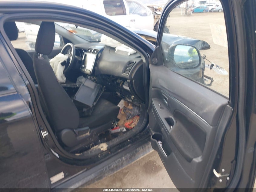 2020 Mitsubishi Outlander VIN JA4AP3AU4LU031388 IAAI salvage auction — FRONT END, Salvage Title, sold $775 on 2026-07-29 (photo 5)