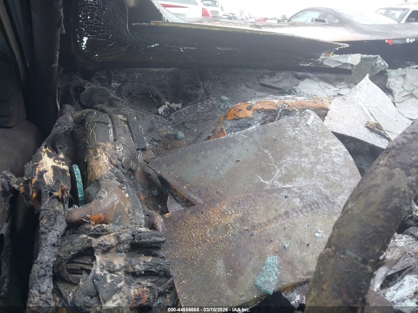 2020 Toyota Camry VIN 4T1G11AKXLU332280 IAAI salvage auction — EXTERIOR BURN, Salvage Title, sold $300 on 2026-07-09 (photo 7)
