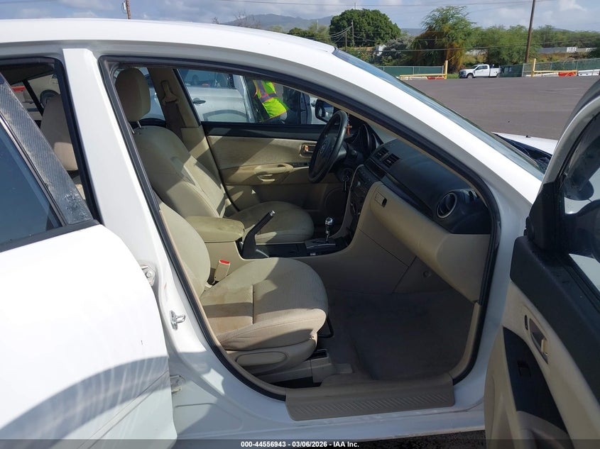 2007 Mazda 3 VIN JM1BK32F271659126 IAAI salvage auction — RIGHT FRONT, Salvage (Hawaii), sold $300 on 2026-07-28 (photo 5)