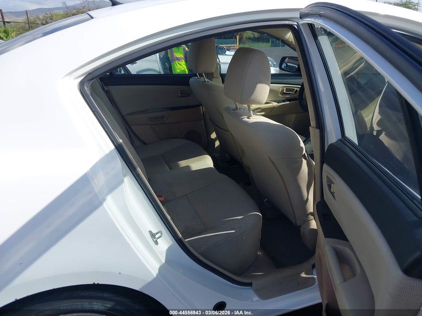 2007 Mazda 3 VIN JM1BK32F271659126 IAAI salvage auction — RIGHT FRONT, Salvage (Hawaii), sold $300 on 2026-07-28 (photo 8)