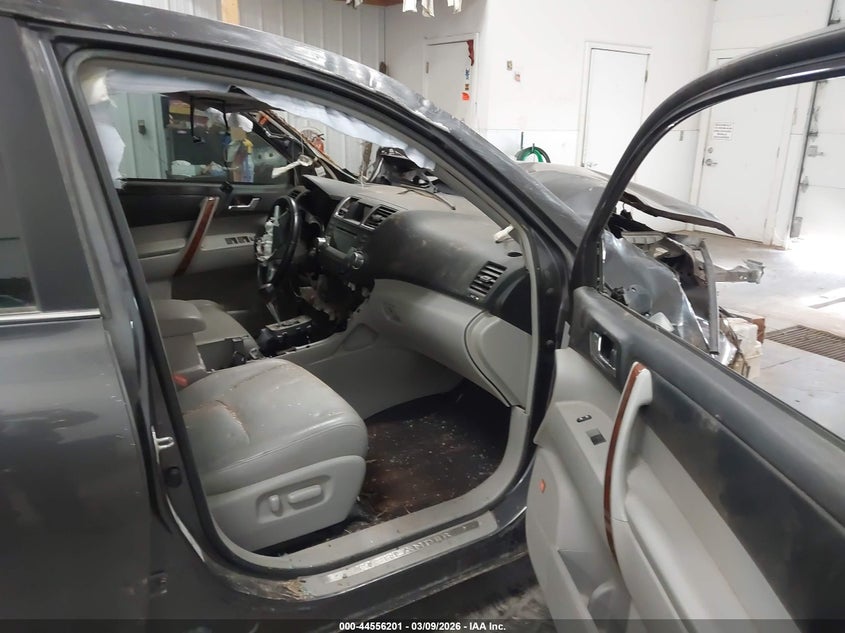 2012 Toyota Highlander VIN 5TDDK3EH1CS111427 IAAI salvage auction — ROLLOVER, Regular (South Dakota), sold $450 on 2026-07-21 (photo 5)