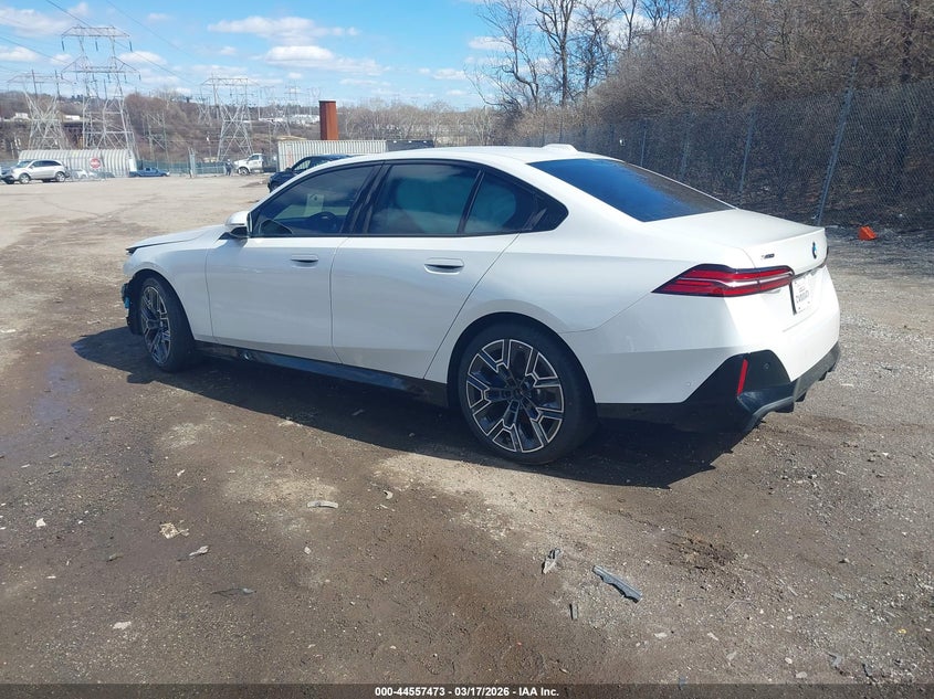 2025 BMW 5er VIN WBA53FJ00SCU15462 IAAI salvage auction — FRONT END, Salvage (Pennsylvania), sold $33,850 on 2026-07-30 (photo 3)