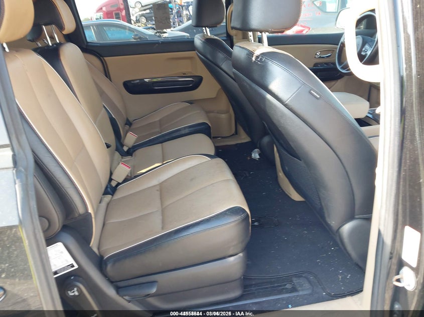 2018 Kia SEDONA VIN KNDMC5C15J6395852 IAAI salvage auction — FRONT & REAR, Salvage (Idaho), sold $1,100 on 2026-07-29 (photo 8)