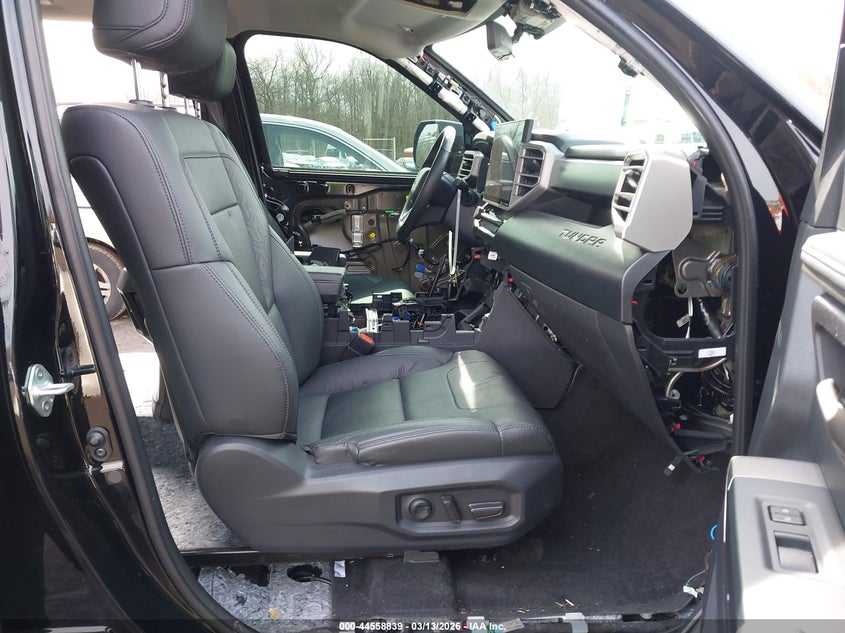 2024 Toyota Tundra VIN 5TFLA5DB5RX157451 IAAI salvage auction — Side, Salvage (Idaho), sold $19,850 on 2026-04-29 (photo 5)