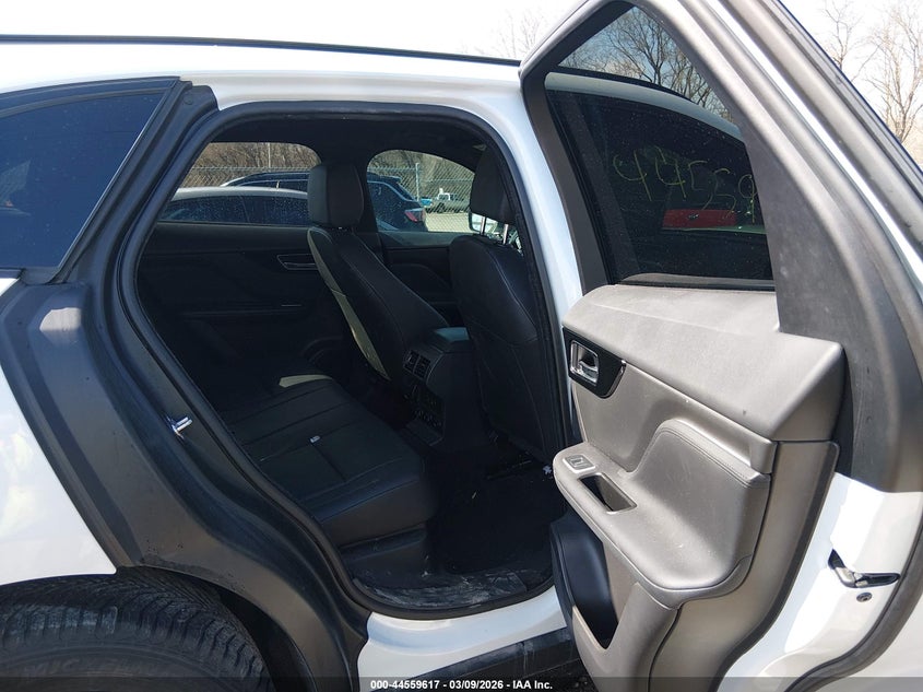 2018 Jaguar F-pace VIN SADCJ2FN2JA241647 IAAI salvage auction — FRONT END, Salvage Title, sold $1,550 on 2026-07-15 (photo 8)