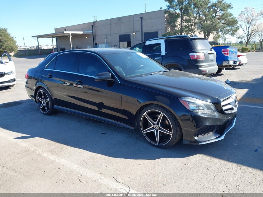 2014 Mercedes-benz E-klasse VIN WDDHF5KB2EB024928 IAAI salvage auction — THEFT, Salvage Title, sold $5,100 on 2026-08-07 (photo 1)