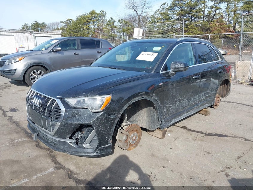 2020 Audi Q3 VIN WA1DECF33L1073166 IAAI salvage auction — THEFT, Salvage (Pennsylvania), sold $4,050 on 2026-07-09 (photo 2)
