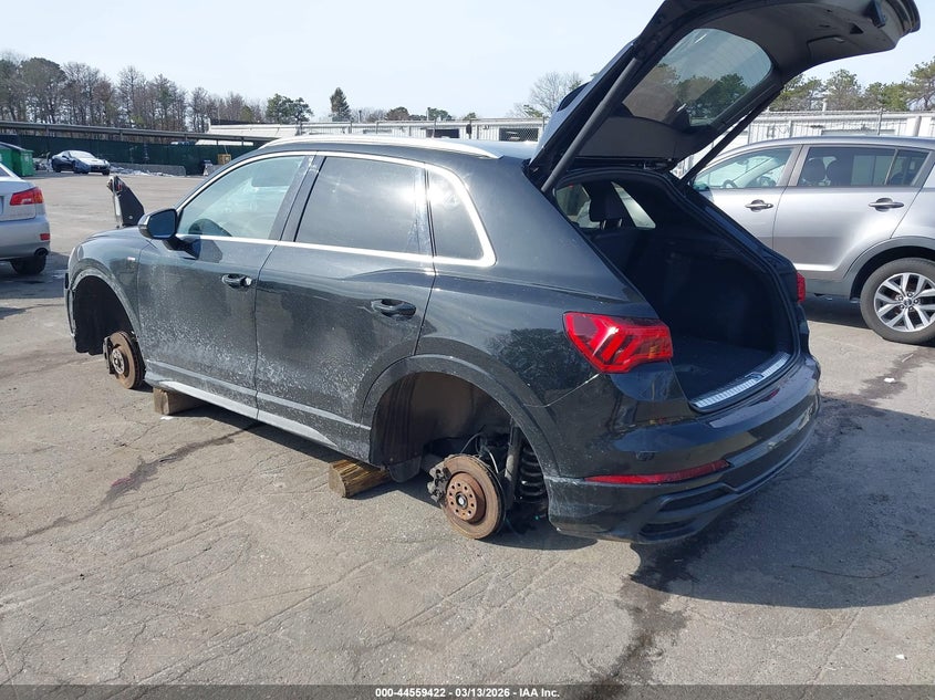 2020 Audi Q3 VIN WA1DECF33L1073166 IAAI salvage auction — THEFT, Salvage (Pennsylvania), sold $4,050 on 2026-07-09 (photo 3)