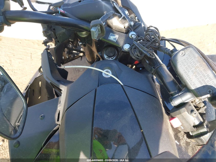 2015 Honda Nc VIN JH2RC6302FK100263 IAAI salvage auction — FRONT END, Salvage Title, sold $375 on 2026-07-15 (photo 7)