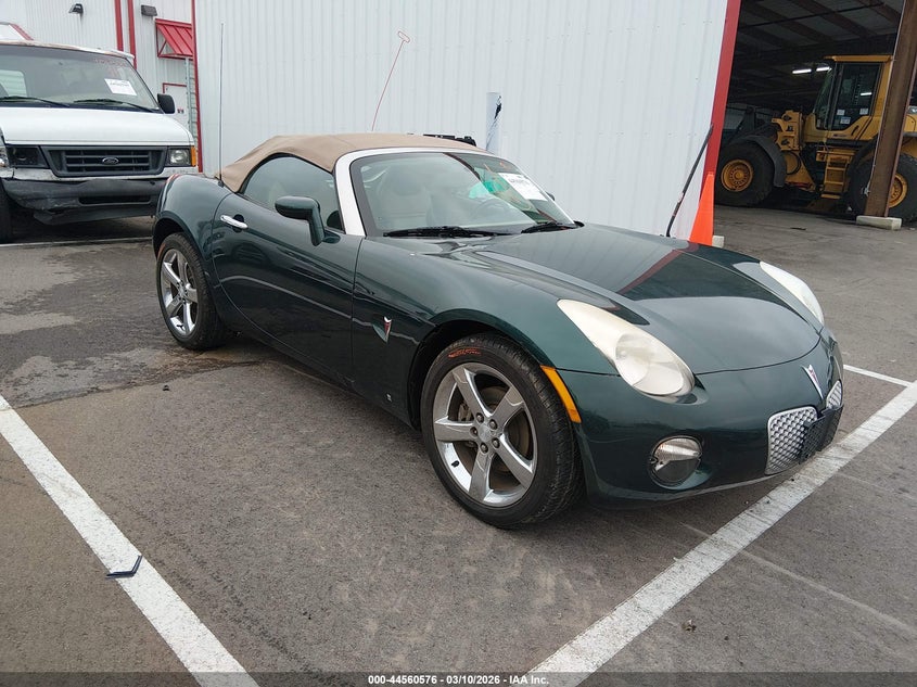 2007 Pontiac Solstice VIN 1G2MB35B27Y107588 IAAI salvage auction — FRONT END, Salvage (Tennessee), sold $2,250 on 2026-07-08 (photo 1)