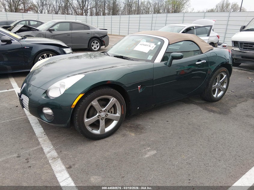 2007 Pontiac Solstice VIN 1G2MB35B27Y107588 IAAI salvage auction — FRONT END, Salvage (Tennessee), sold $2,250 on 2026-07-08 (photo 2)