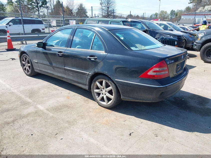 2003 Mercedes-benz C-klasse VIN WDBRF40J83F420238 IAAI salvage auction — NORMAL WEAR, Clear-Dealer Only (Texas), sold $550 on 2026-07-13 (photo 3)