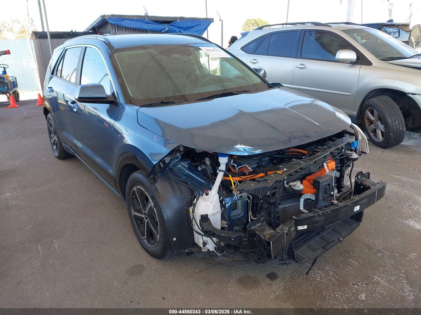 2025 Kia Niro VIN KNDCR3L17S5142005 — IAAI salvage auction photo