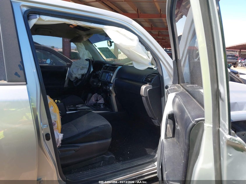 2017 Toyota 4runner VIN JTEBU5JRXH5426909 IAAI salvage auction — FRONT END, Salvage Title, sold $6,800 on 2026-07-14 (photo 5)
