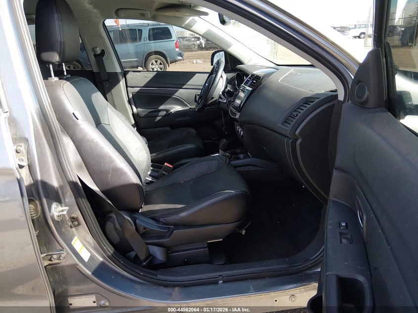 2017 Mitsubishi Outlander VIN JA4AP4AW0HZ018364 IAAI salvage auction — SIDE, Salvage (Colorado), sold $1,950 on 2026-07-14 (photo 5)